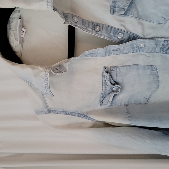 Maternity Chambray Bleach Dye Top - Picture 2 of 4